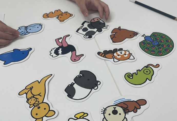 苦手なひらがなも絵カードを使って楽しく